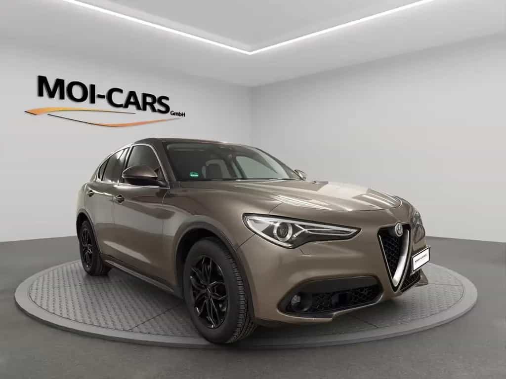 Alfa Romeo Stelvio Super 2WD AUT*NAVI*LEDER*SHZ*Garantie* 07/2018-photo-2