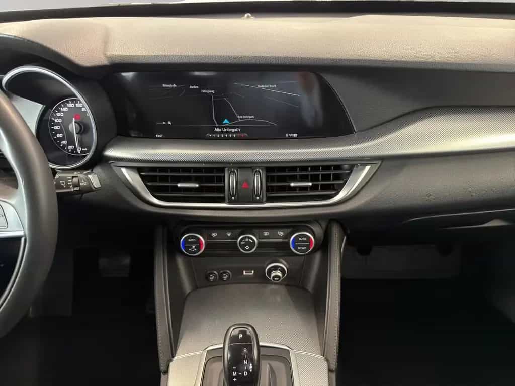 Alfa Romeo Stelvio Super 2WD AUT*NAVI*LEDER*SHZ*Garantie* 07/2018-photo-20