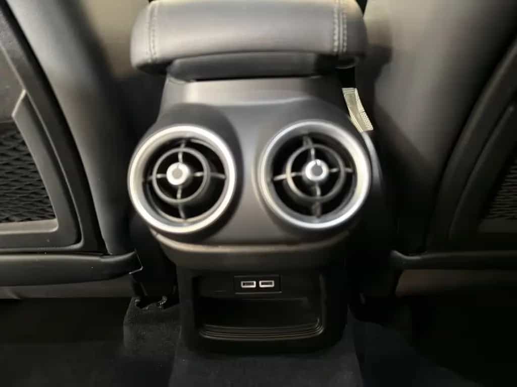 Alfa Romeo Stelvio Super 2WD AUT*NAVI*LEDER*SHZ*Garantie* 07/2018-photo-23