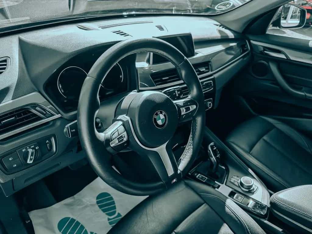 BMW X1 sDrive 18 i xLine M Sport 08/2019-photo-17