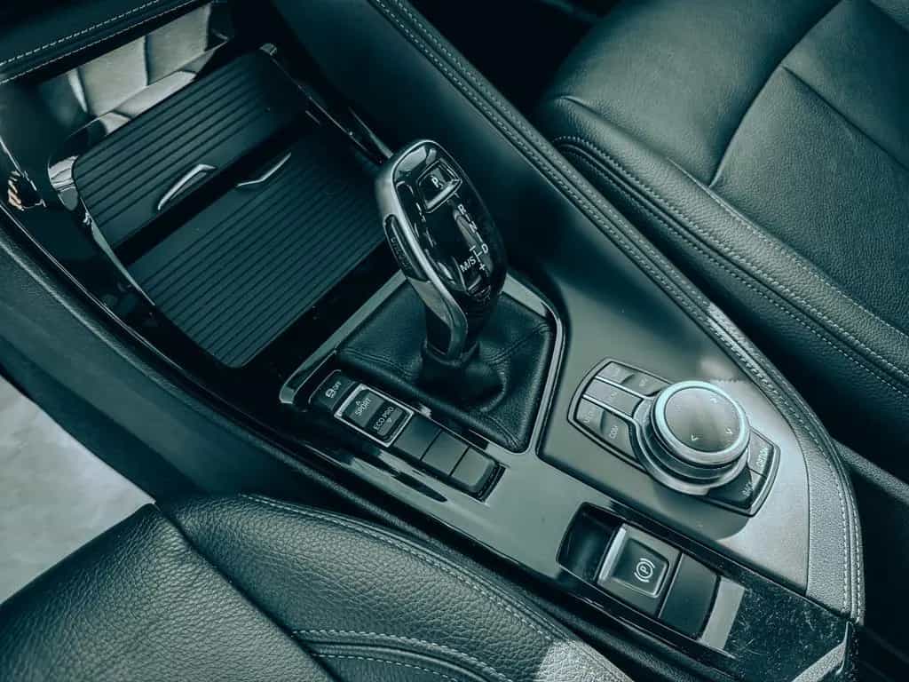 BMW X1 sDrive 18 i xLine M Sport 08/2019-photo-19