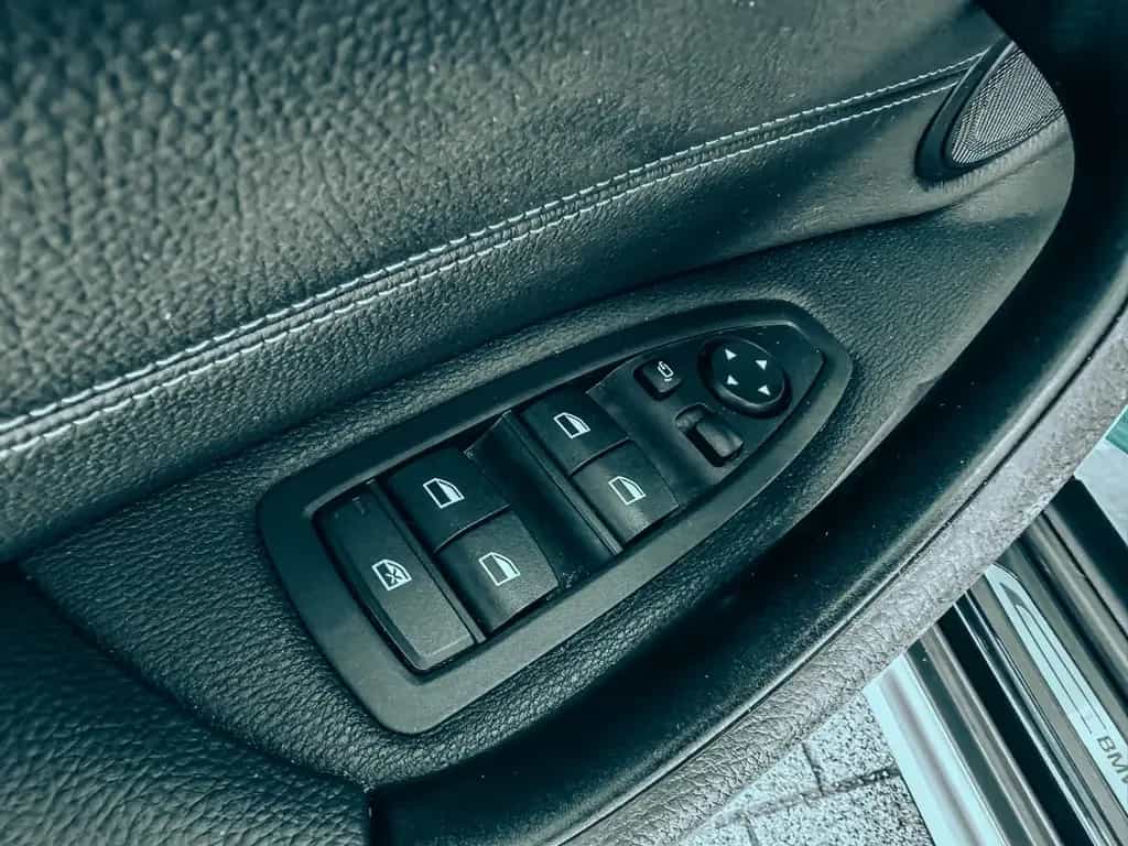 BMW X1 sDrive 18 i xLine M Sport 08/2019-photo-20