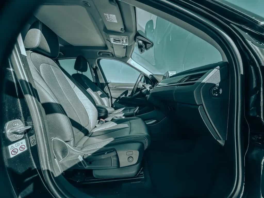 BMW X1 sDrive 18 i xLine M Sport 08/2019-photo-23