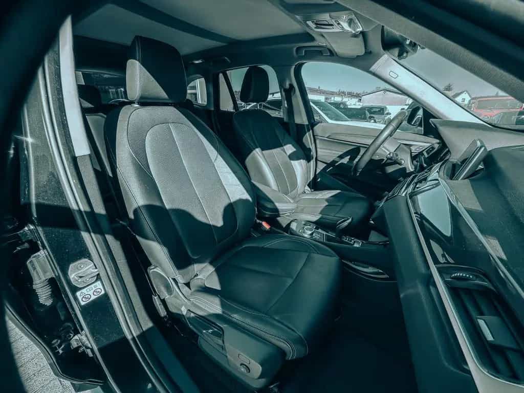 BMW X1 sDrive 18 i xLine M Sport 08/2019-photo-24
