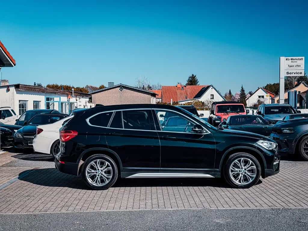 BMW X1 sDrive 18 i xLine M Sport 08/2019-photo-2