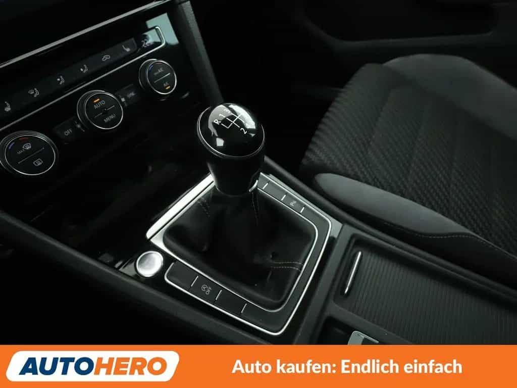 Volkswagen Golf VII 1.4 TSI Highline BlueMotion*NAVI*PDC* 04/2017-photo-21