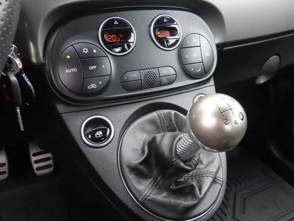 Abarth 595C 1.4 T-Jet 16V Estetico Paket Sport-AGA 03/2017-photo-13