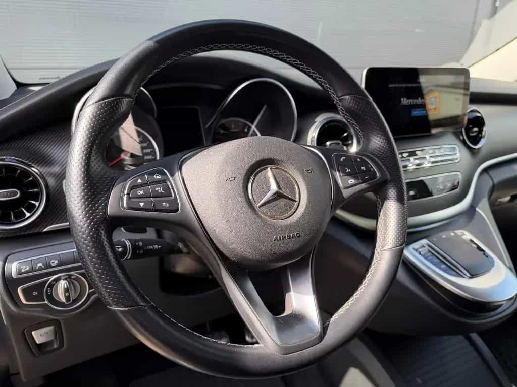 Mercedes-Benz V-Class V300d lang AVANTGARDE*Night*AMG*Burmester*2.Hand 04/2021-photo-18