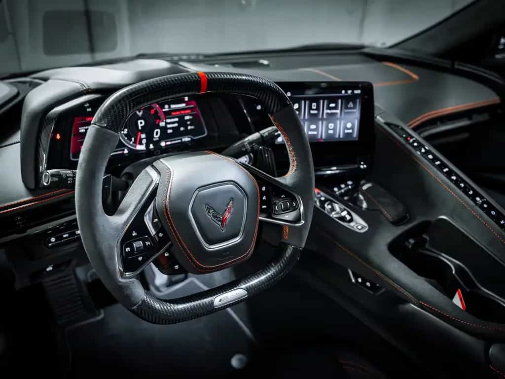 Corvette C8 E-Ray 3LZ Coupe V8 wenig KM 11/2025-photo-25