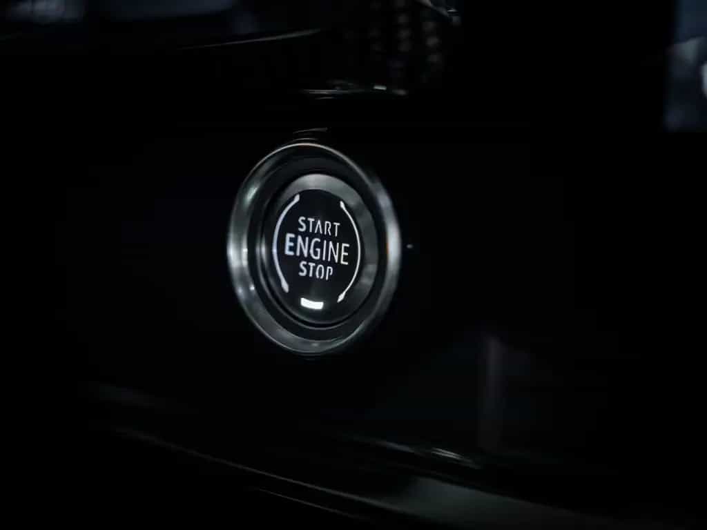 Corvette C8 E-Ray 3LZ Coupe V8 wenig KM 11/2025-photo-27