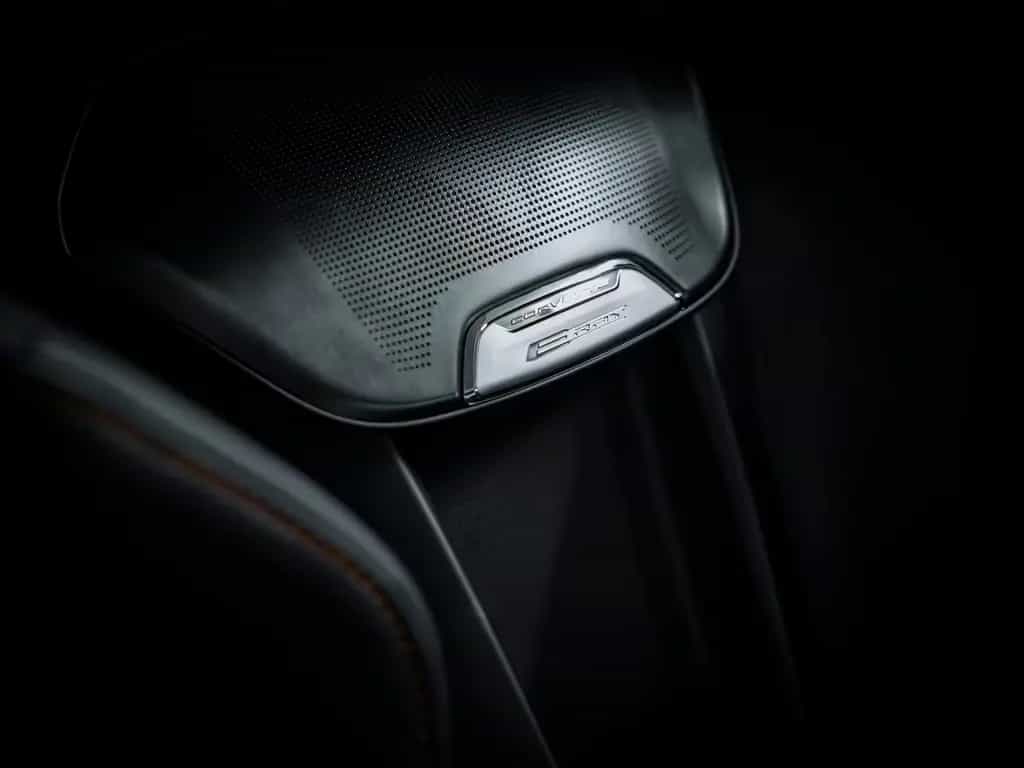 Corvette C8 E-Ray 3LZ Coupe V8 wenig KM 11/2025-photo-43
