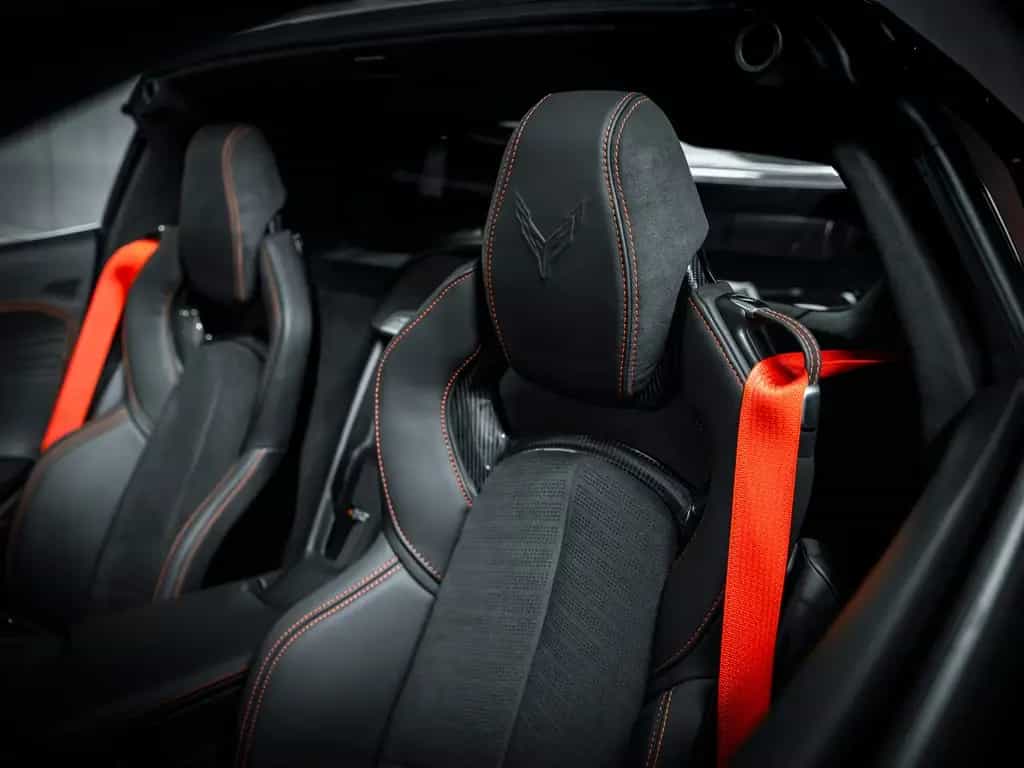 Corvette C8 E-Ray 3LZ Coupe V8 wenig KM 11/2025-photo-44