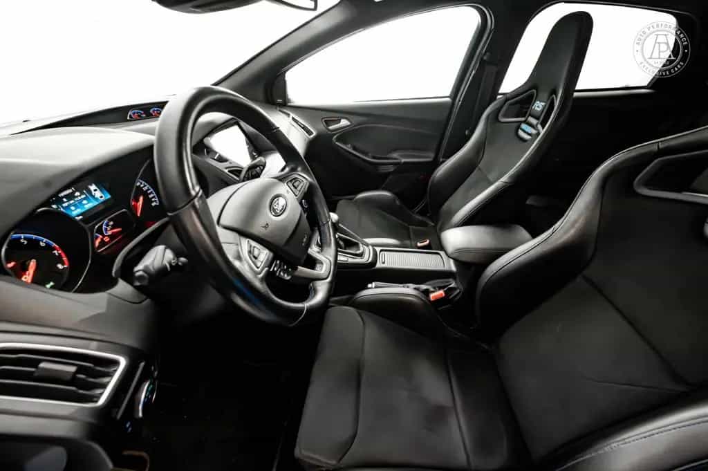 Ford Focus RS 350hp Bucket Seats Manual 06/2018-photo-1