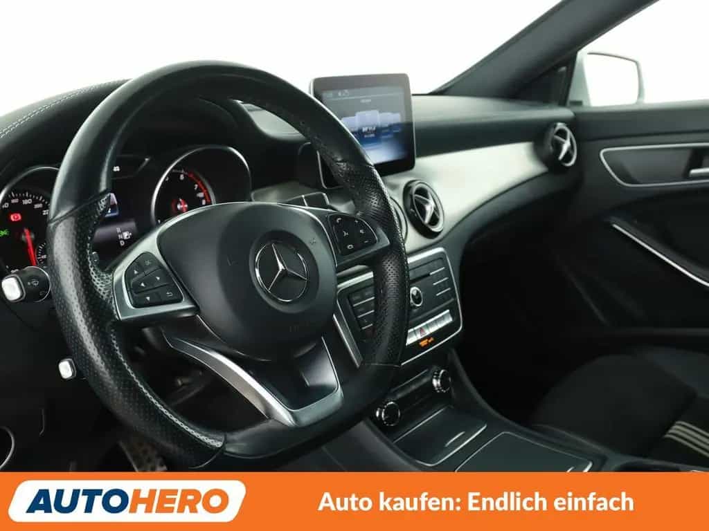 Mercedes-Benz CLA 180 Shooting Brake CLA-Klasse CLA 180 Shooting Brake AMG Line Aut. 02/2018-photo-10