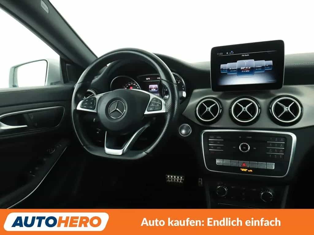 Mercedes-Benz CLA 180 Shooting Brake CLA-Klasse CLA 180 Shooting Brake AMG Line Aut. 02/2018-photo-12