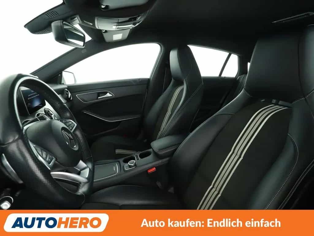 Mercedes-Benz CLA 180 Shooting Brake CLA-Klasse CLA 180 Shooting Brake AMG Line Aut. 02/2018-photo-9