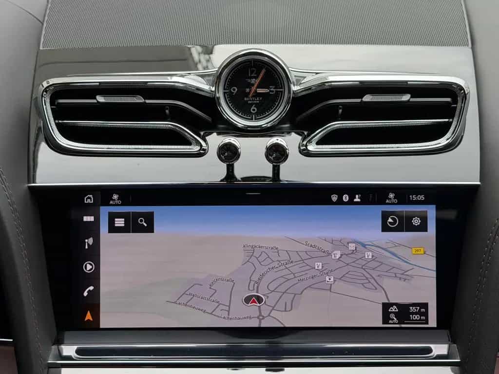 Bentley Bentayga V8 Azure Black Mulliner Carbon Pano HuD 09/2023-photo-19