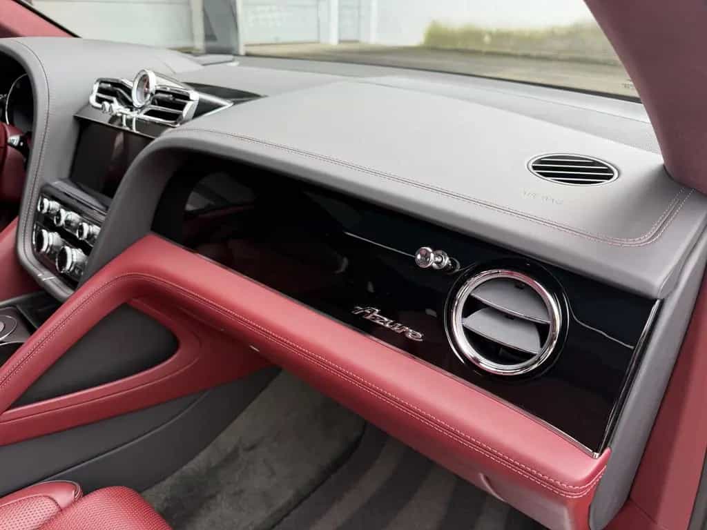 Bentley Bentayga V8 Azure Black Mulliner Carbon Pano HuD 09/2023-photo-22