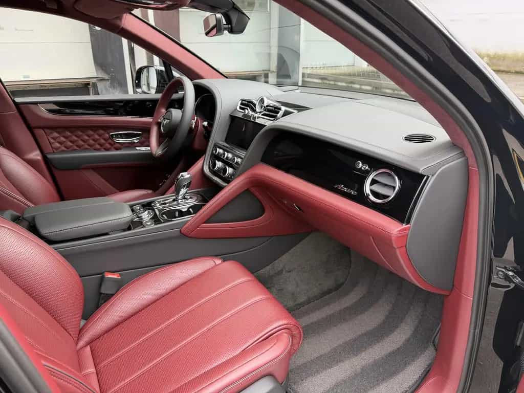 Bentley Bentayga V8 Azure Black Mulliner Carbon Pano HuD 09/2023-photo-23