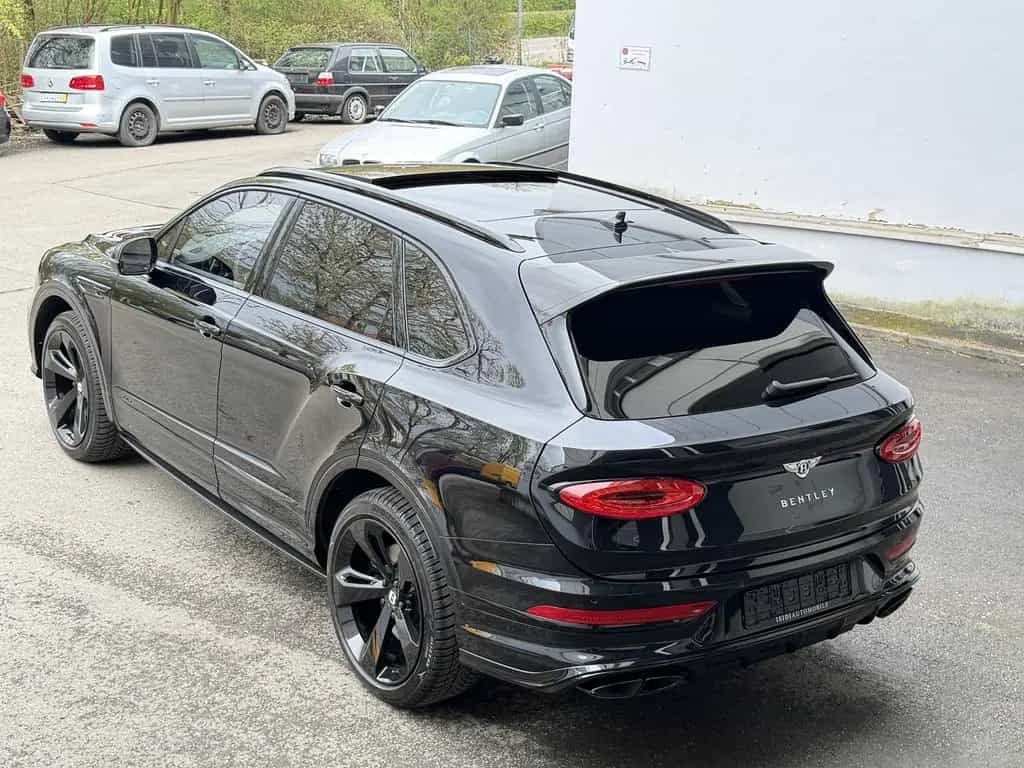 Bentley Bentayga V8 Azure Black Mulliner Carbon Pano HuD 09/2023-photo-3