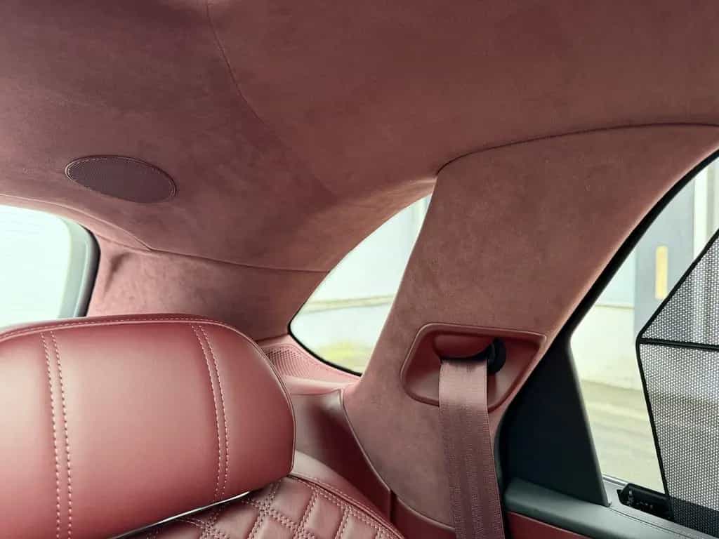 Bentley Bentayga V8 Azure Black Mulliner Carbon Pano HuD 09/2023-photo-40