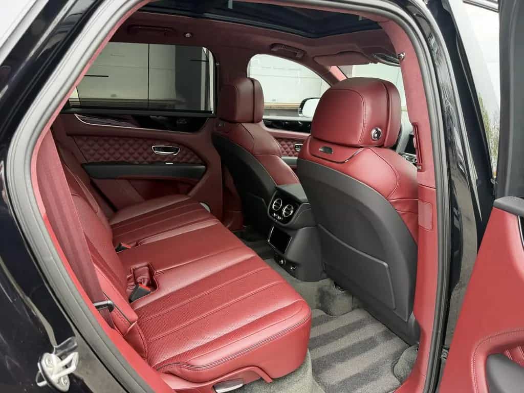 Bentley Bentayga V8 Azure Black Mulliner Carbon Pano HuD 09/2023-photo-48