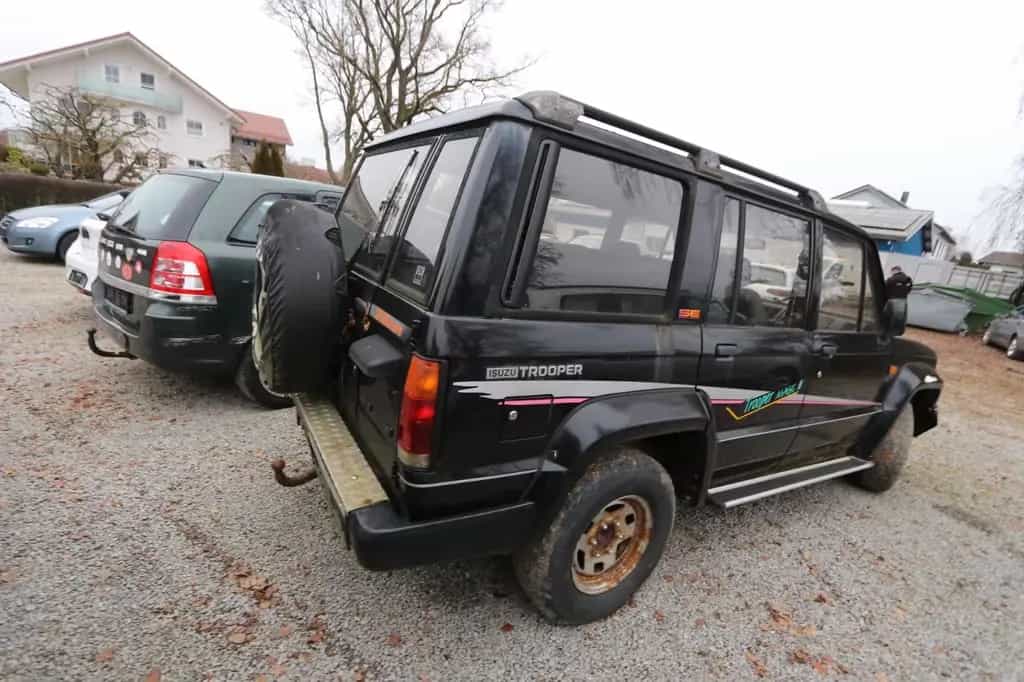 Isuzu Trooper 4x4 Wenig KM AHK ZV SHZ 04/1991-photo-4