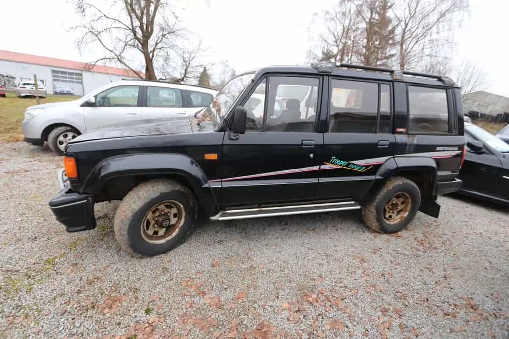 Isuzu Trooper 4x4 Wenig KM AHK ZV SHZ 04/1991-photo-6