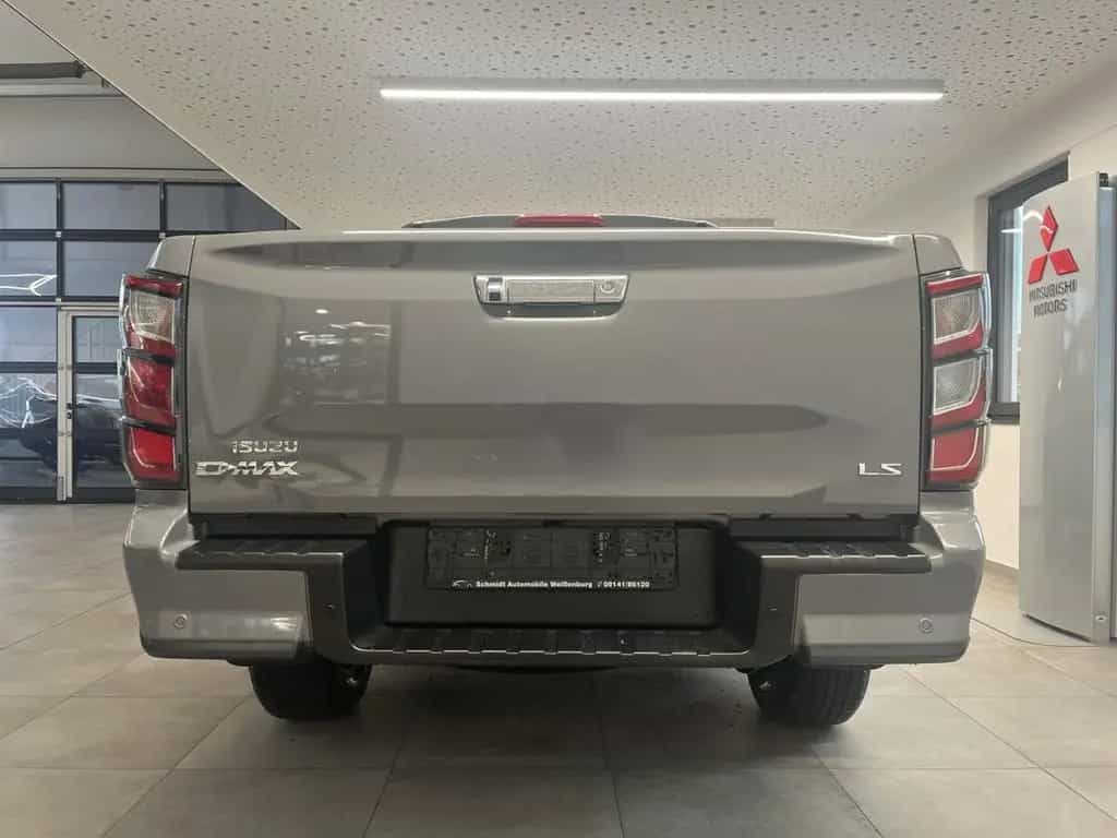 Isuzu D-Max 1.9L DoubleCab 4x4 LSE LED ACC PDC Kamera 03/2026-photo-2