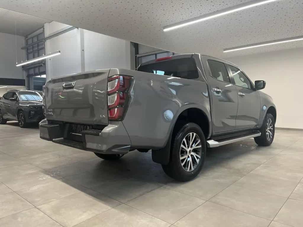 Isuzu D-Max 1.9L DoubleCab 4x4 LSE LED ACC PDC Kamera 03/2026-photo-3
