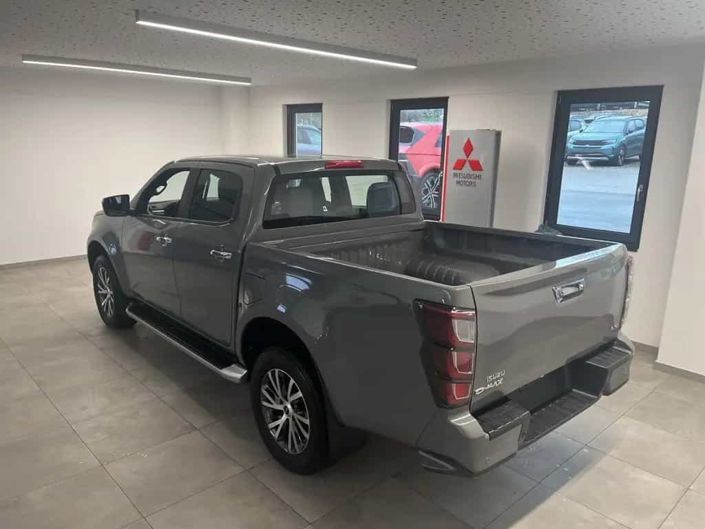 Isuzu D-Max 1.9L DoubleCab 4x4 LSE LED ACC PDC Kamera 03/2026-photo-6