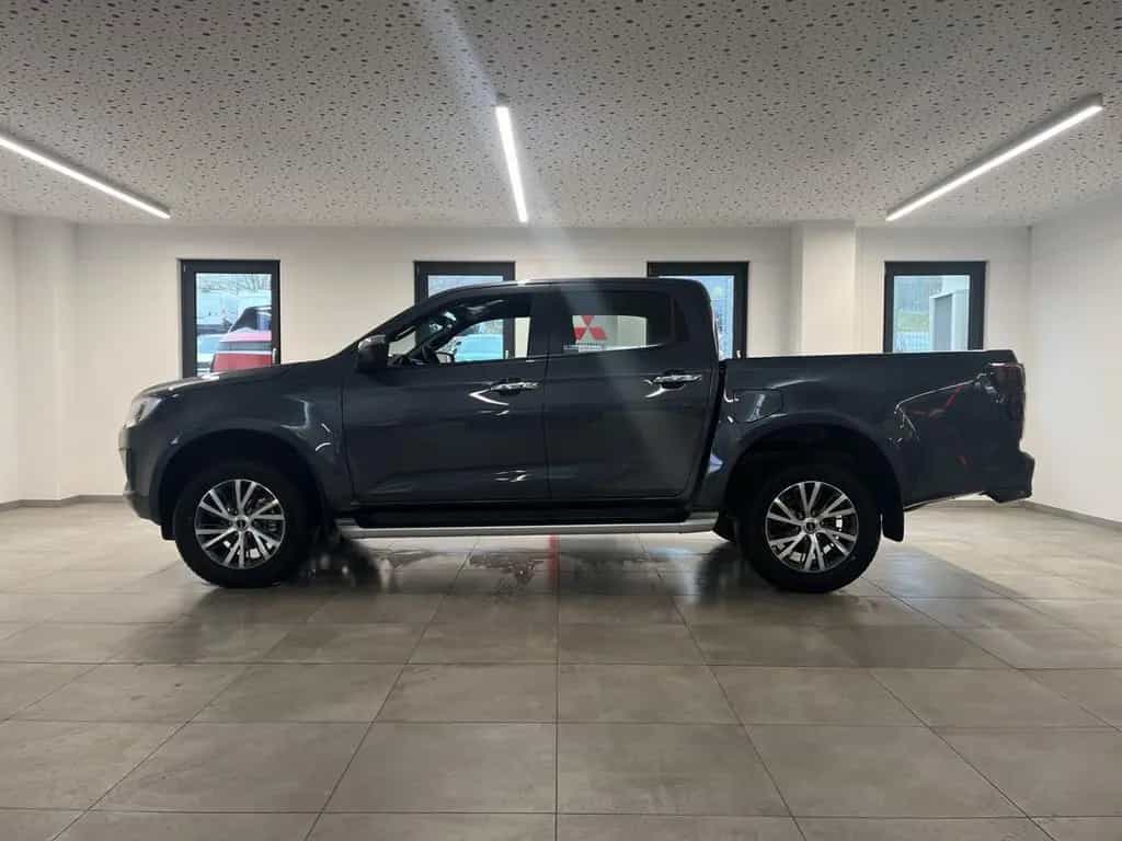 Isuzu D-Max 1.9L DoubleCab 4x4 LSE LED ACC PDC Kamera 03/2026-photo-1