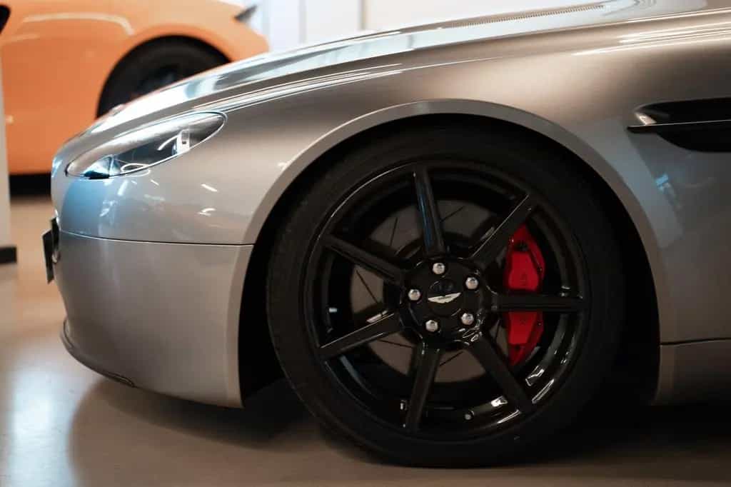 Aston Martin V8 Vantage 4.3l 06/2006-photo-1