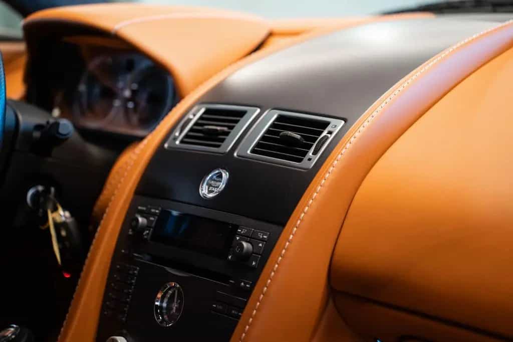 Aston Martin V8 Vantage 4.3l 06/2006-photo-23