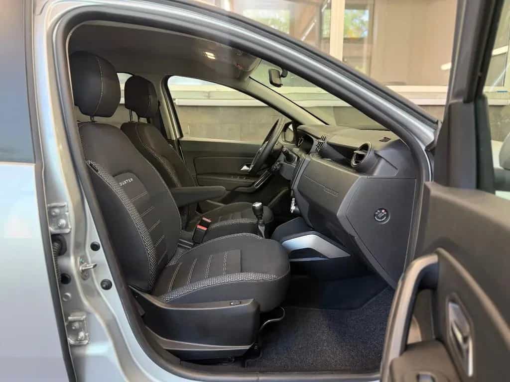 Dacia Duster II Adventure 5 J. Garantie NAVI SHZ TEMPO 12/2019-photo-17