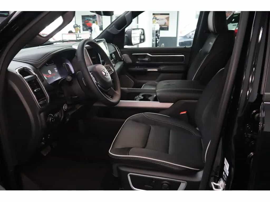 Dodge Ram 1500 Laramie Night ACC SITZBELÜFTUNG PANO null-photo-13