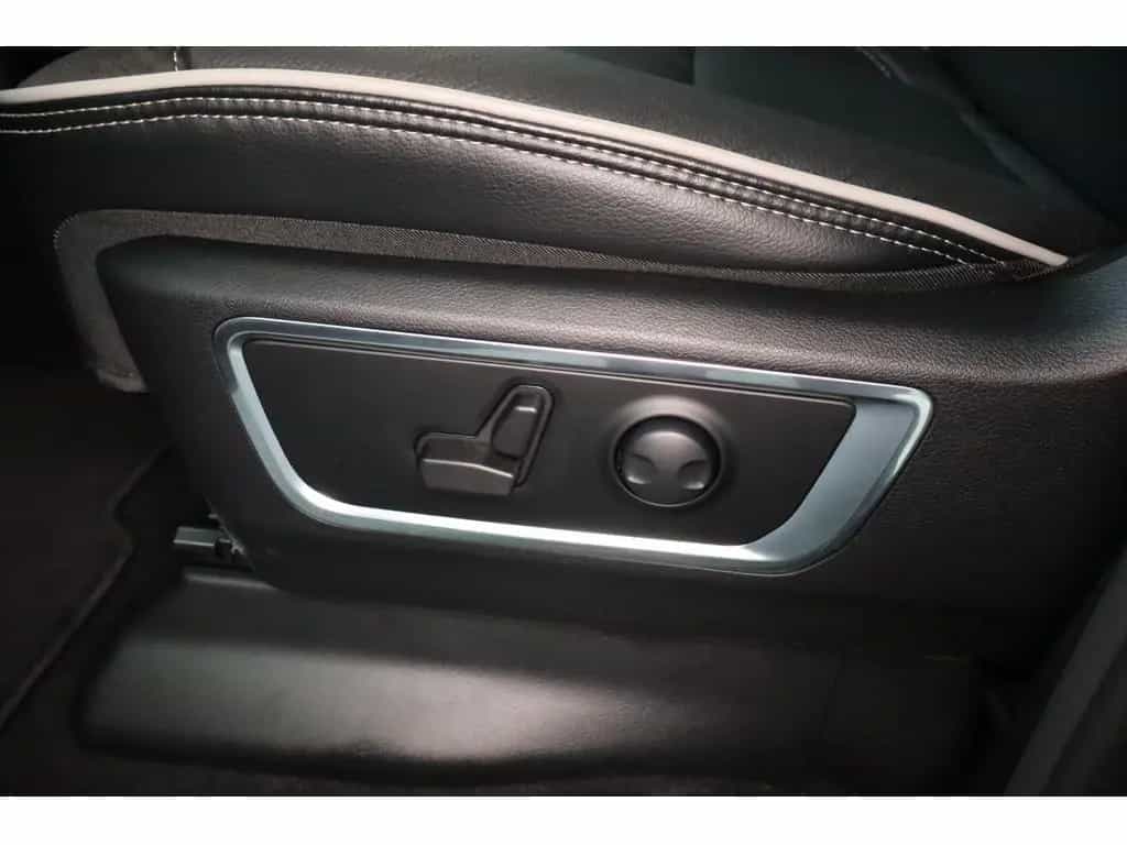 Dodge Ram 1500 Laramie Night ACC SITZBELÜFTUNG PANO null-photo-14
