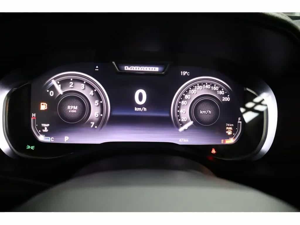 Dodge Ram 1500 Laramie Night ACC SITZBELÜFTUNG PANO null-photo-23