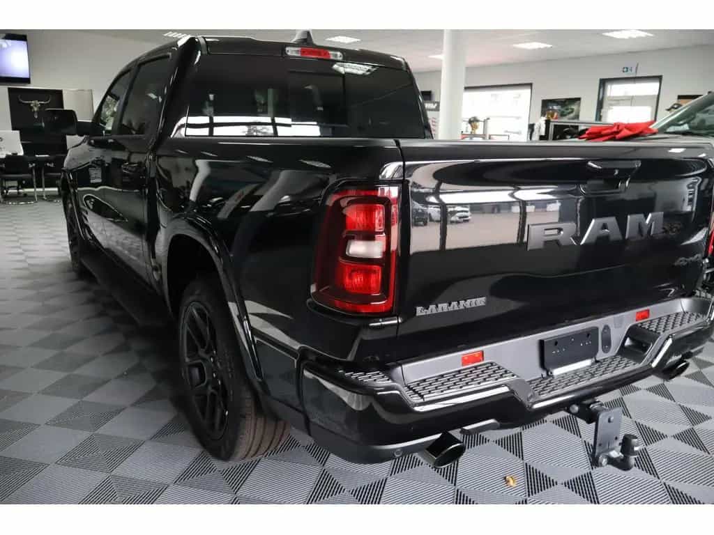 Dodge Ram 1500 Laramie Night ACC SITZBELÜFTUNG PANO null-photo-2