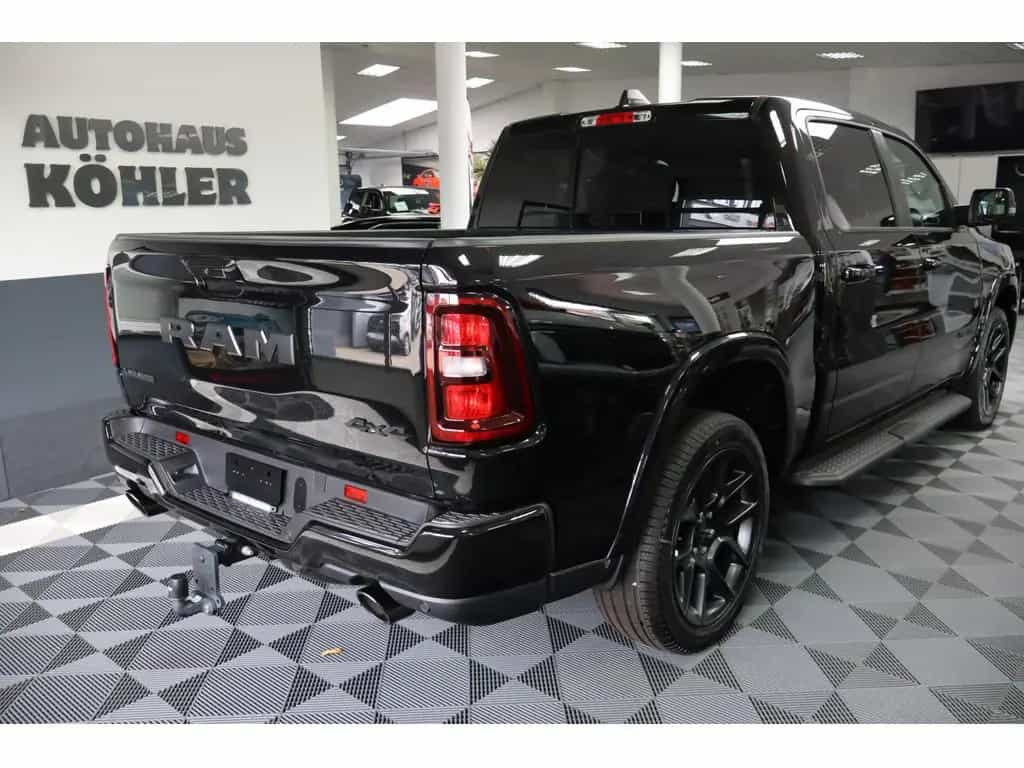 Dodge Ram 1500 Laramie Night ACC SITZBELÜFTUNG PANO null-photo-3