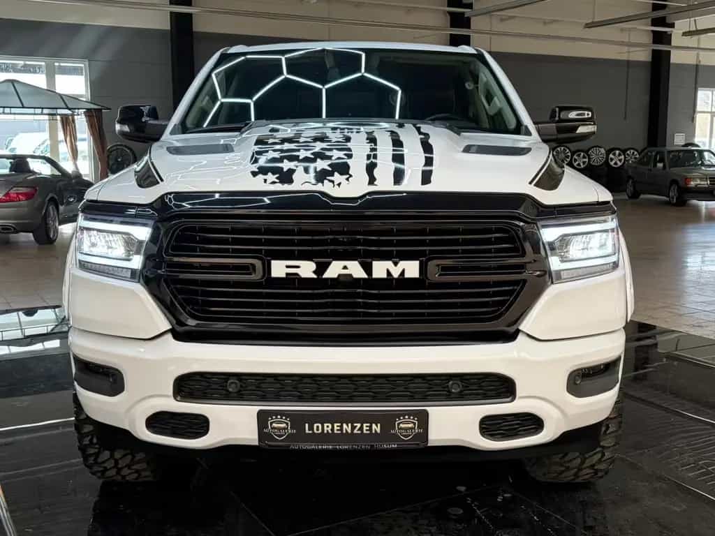 Dodge RAM 1500 Laramie Crew Cab 4x4 Kamera Leder LED 07/2020-photo-1