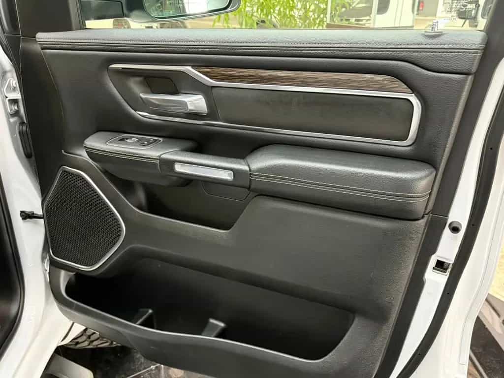 Dodge RAM 1500 Laramie Crew Cab 4x4 Kamera Leder LED 07/2020-photo-12