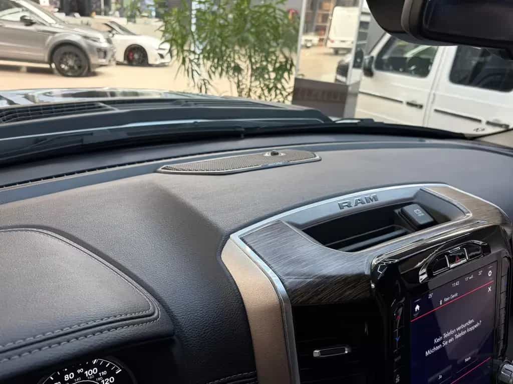 Dodge RAM 1500 Laramie Crew Cab 4x4 Kamera Leder LED 07/2020-photo-20