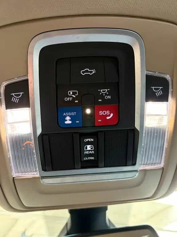 Dodge RAM 1500 Laramie Crew Cab 4x4 Kamera Leder LED 07/2020-photo-22