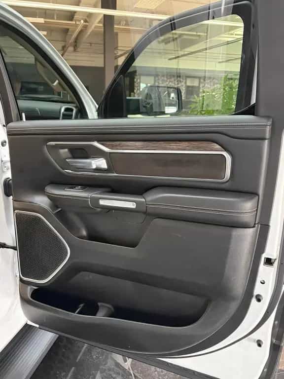 Dodge RAM 1500 Laramie Crew Cab 4x4 Kamera Leder LED 07/2020-photo-35