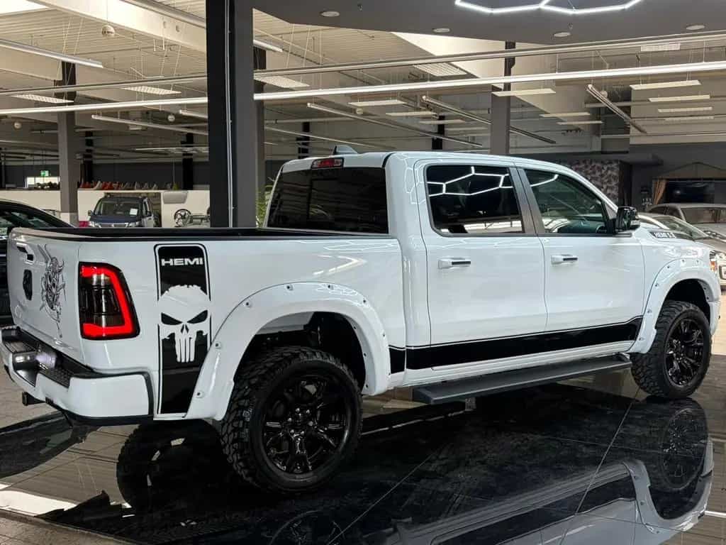 Dodge RAM 1500 Laramie Crew Cab 4x4 Kamera Leder LED 07/2020-photo-40