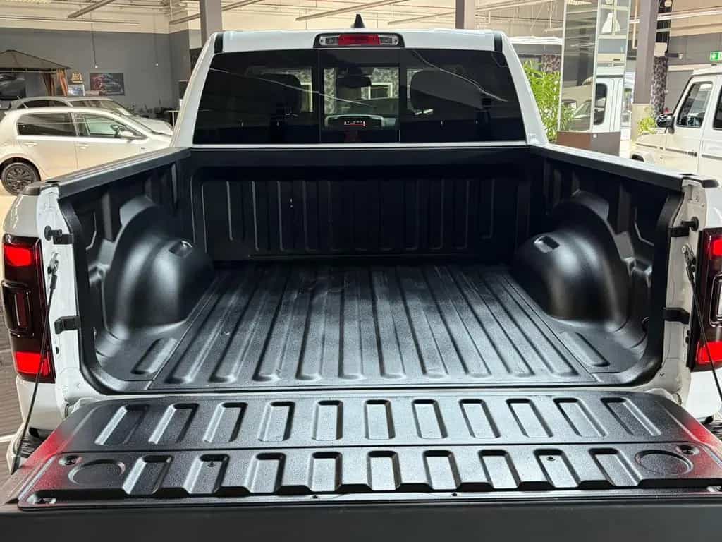 Dodge RAM 1500 Laramie Crew Cab 4x4 Kamera Leder LED 07/2020-photo-43