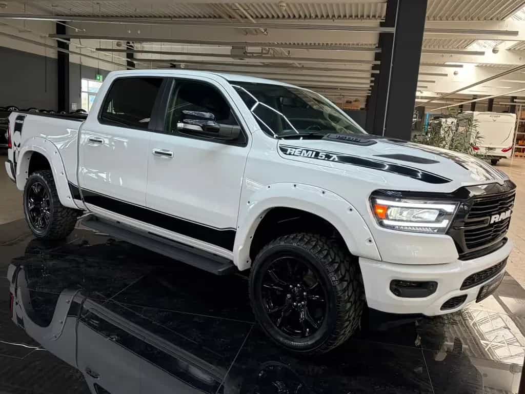 Dodge RAM 1500 Laramie Crew Cab 4x4 Kamera Leder LED 07/2020-photo-6