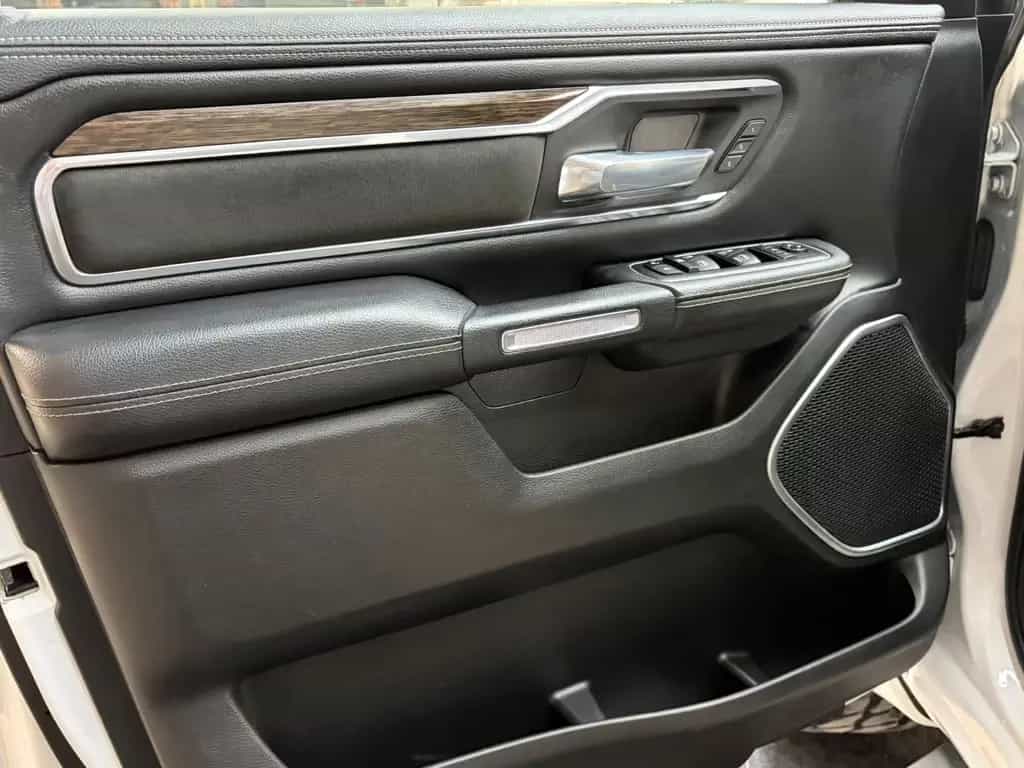 Dodge RAM 1500 Laramie Crew Cab 4x4 Kamera Leder LED 07/2020-photo-7