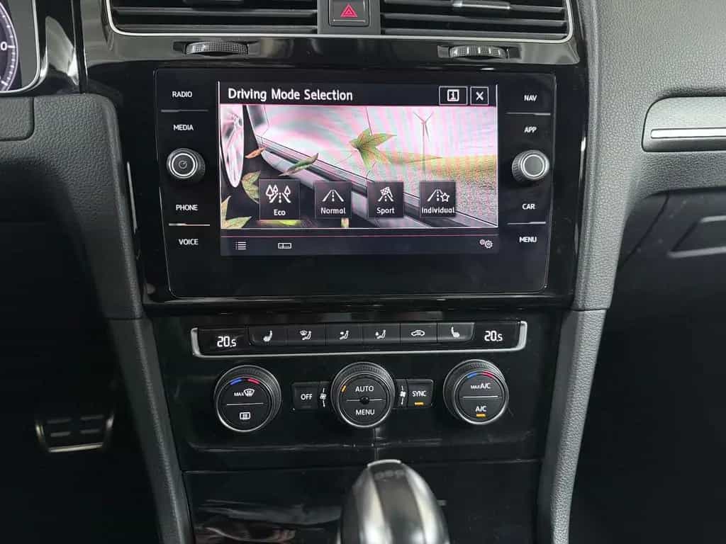 Volkswagen Golf VII Lim. GTI *Virtual*Dcc*Acc* 08/2018-photo-14